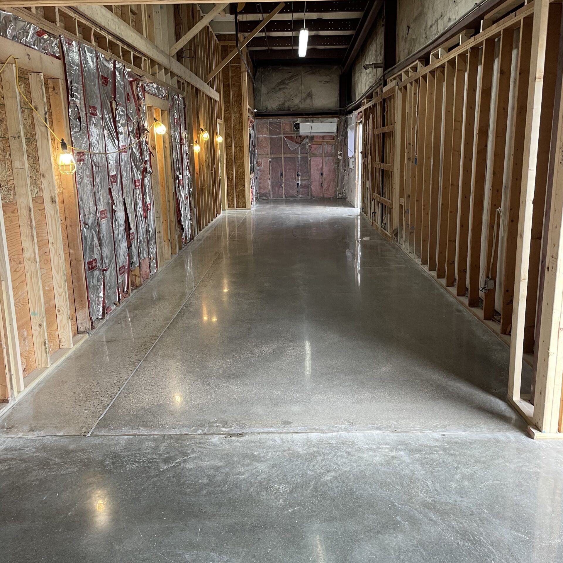 outer side floor glossy